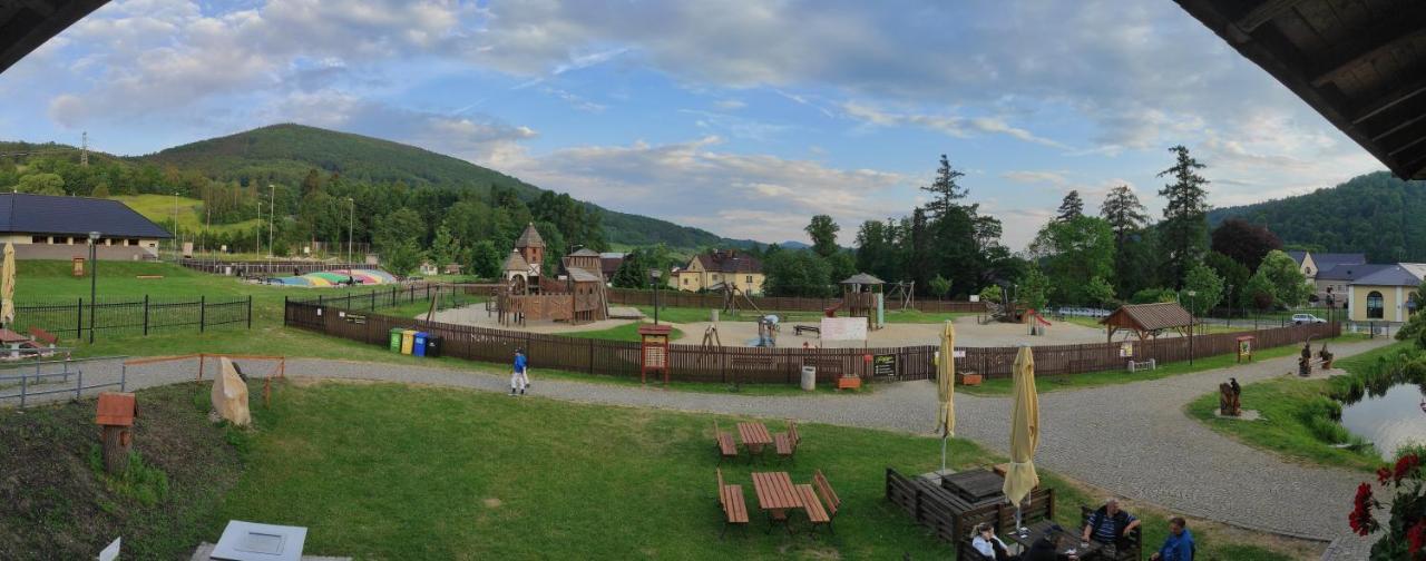 Appartamento Dobre Misto Loučná nad Desnou Esterno foto